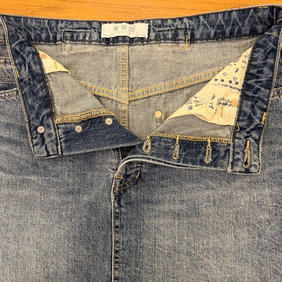 Free People We The Free High Rise Distressed Denim Mini Skirt Size 29 - Picture 6 of 12